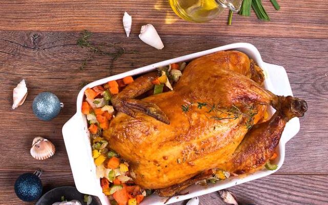 Pečeni domaći picek s povrćem u pekaču